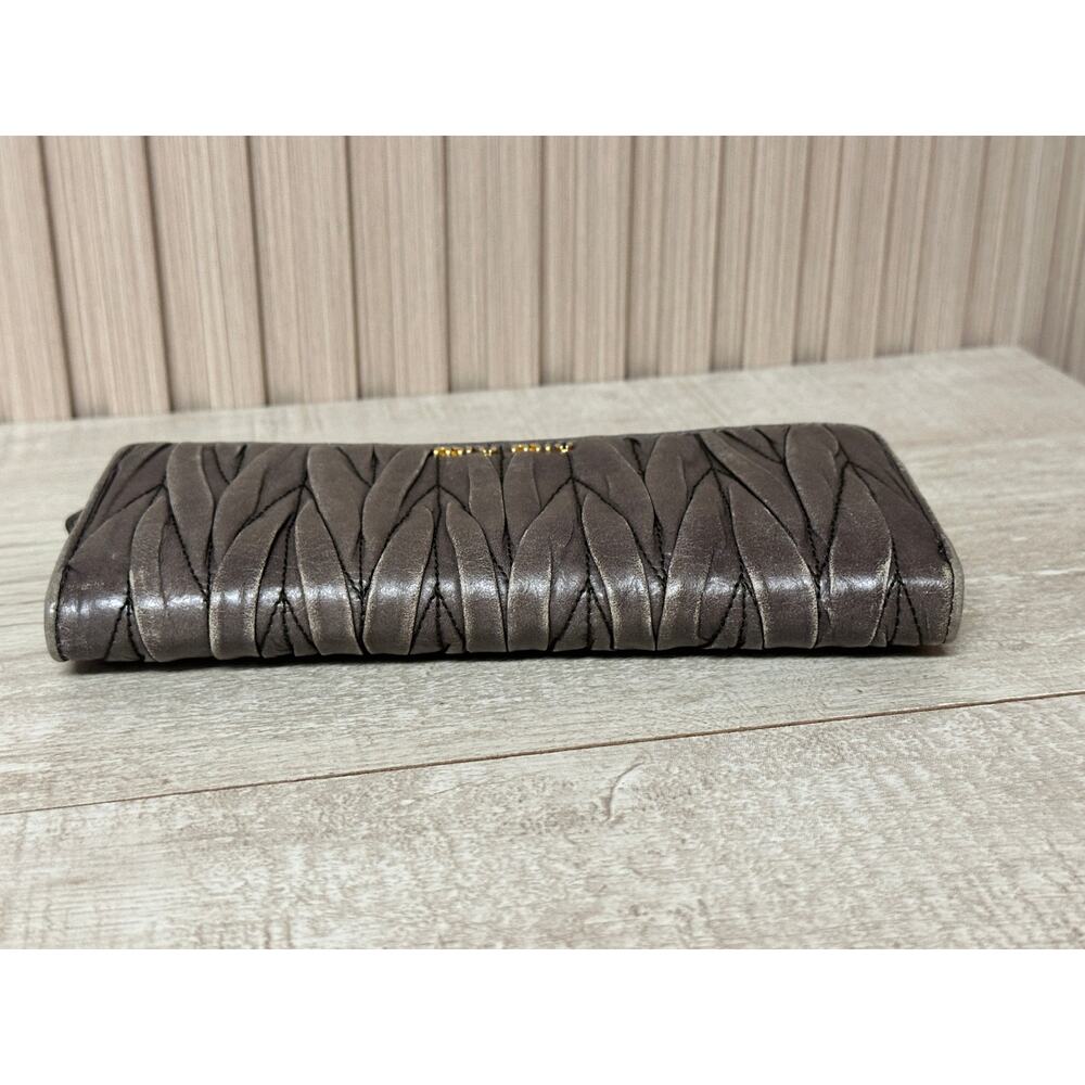 Authentic Miu Miu Matelasse Gray Leather Long Wallet - Picture 10 of 13